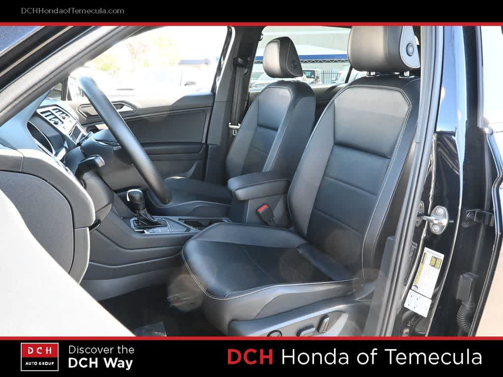 Thumbnail: 2021 Volkswagen Tiguan - 18