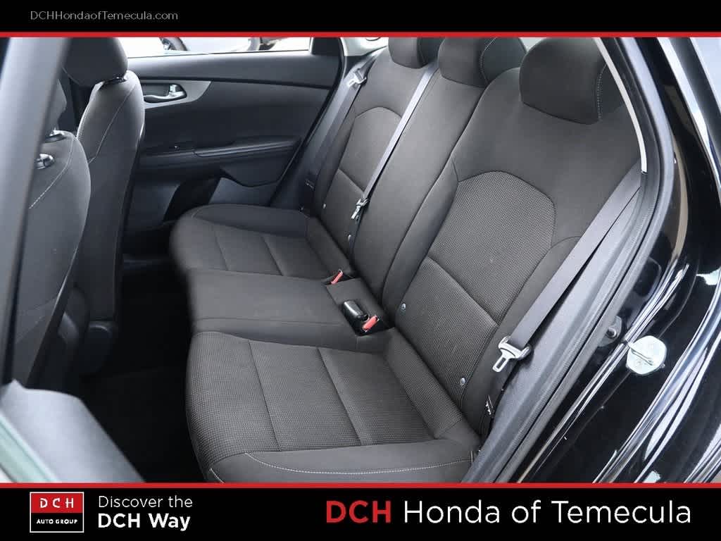 Thumbnail: 2020 Kia Forte - 18