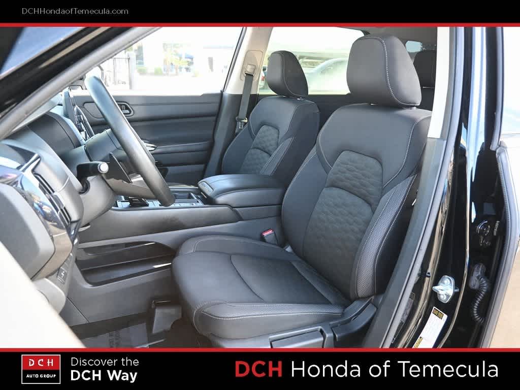 Thumbnail: 2024 Nissan Pathfinder - 17