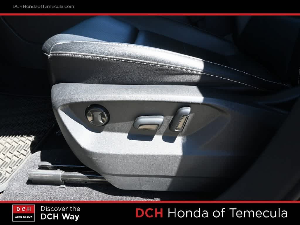 Thumbnail: 2022 Volkswagen Atlas - 16