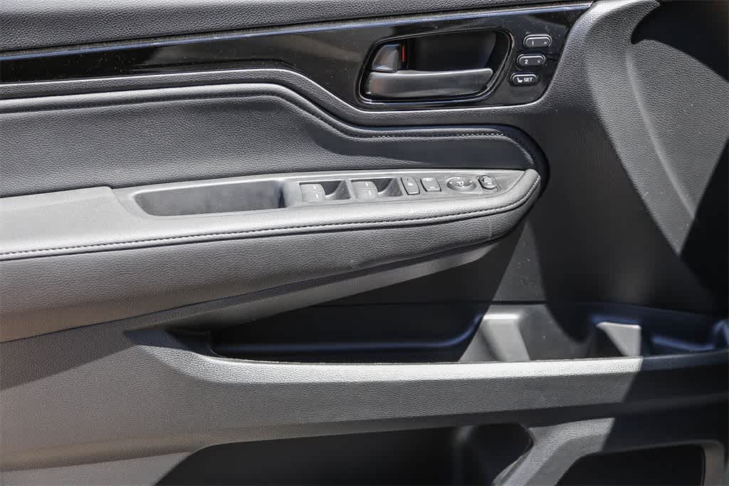 Thumbnail: 2026 Honda Odyssey - 21