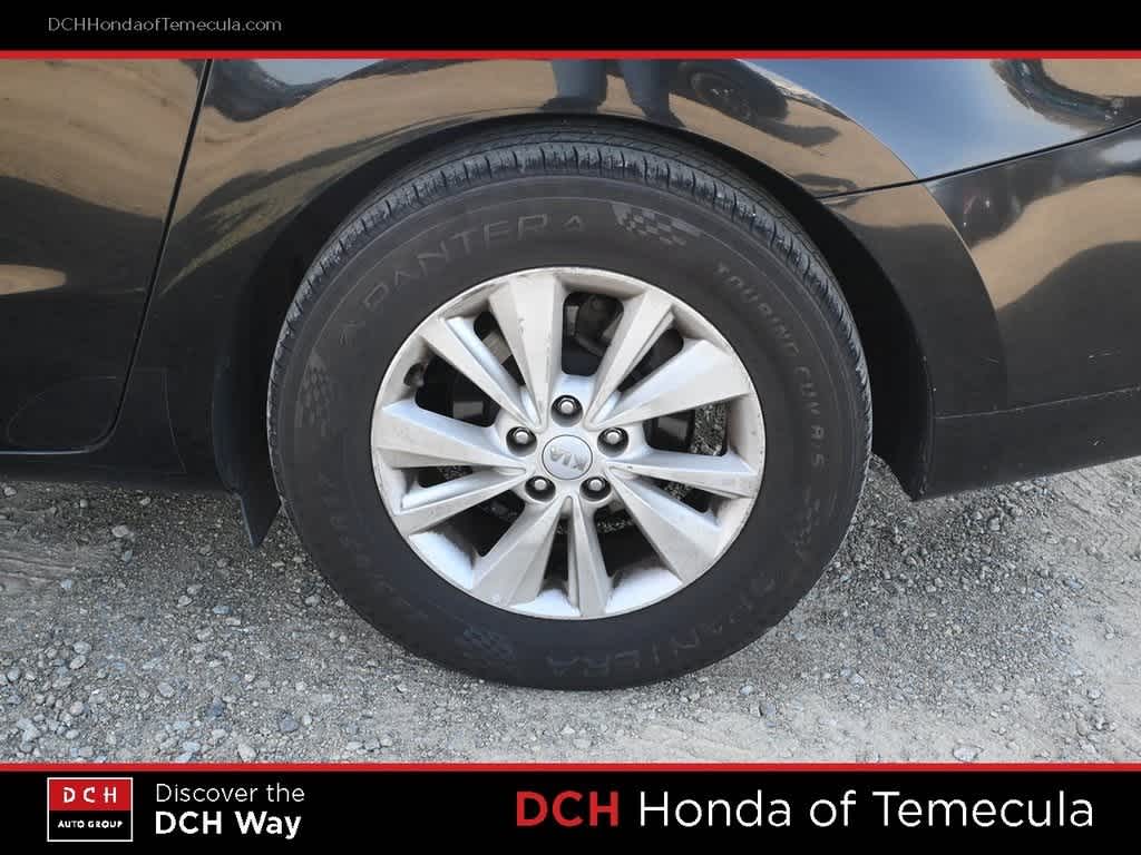 Thumbnail: 2016 Kia Sedona - 10