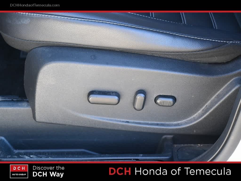 Thumbnail: 2017 Ford Escape - 16