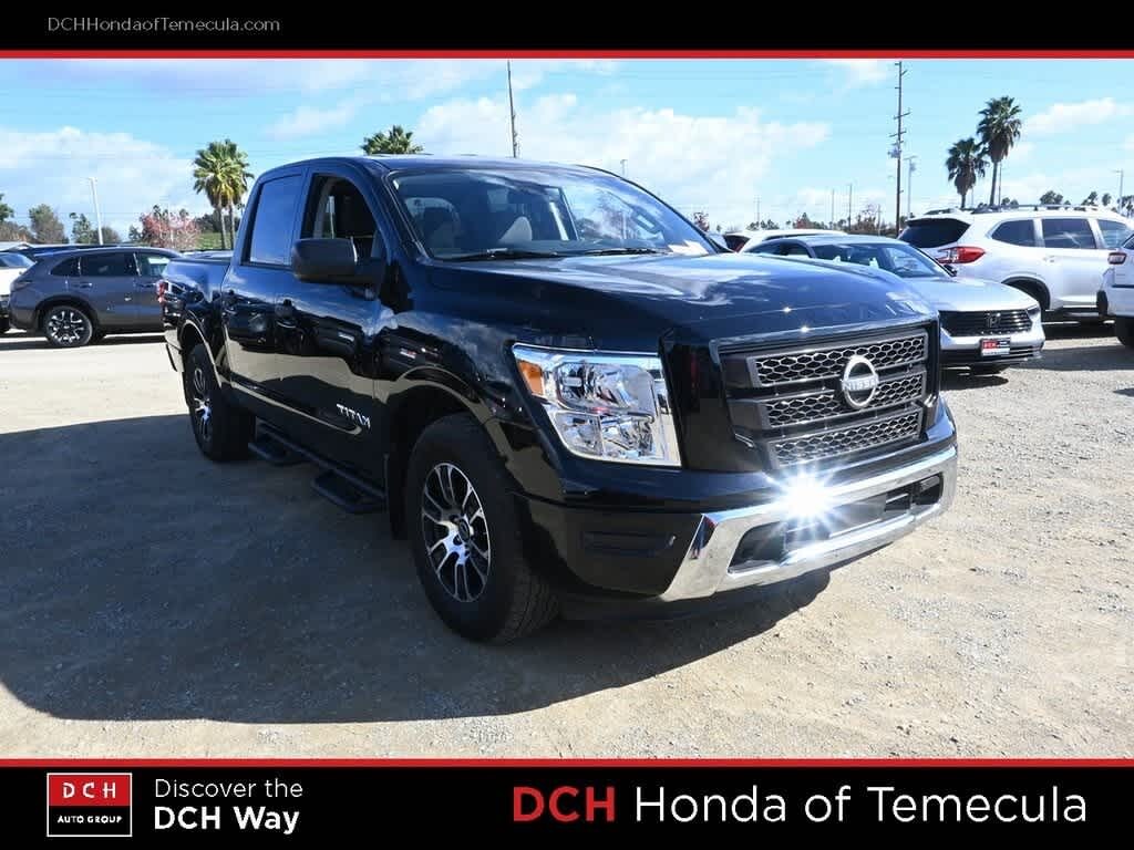 Used 2024 Nissan Titan SV Truck Crew Cab