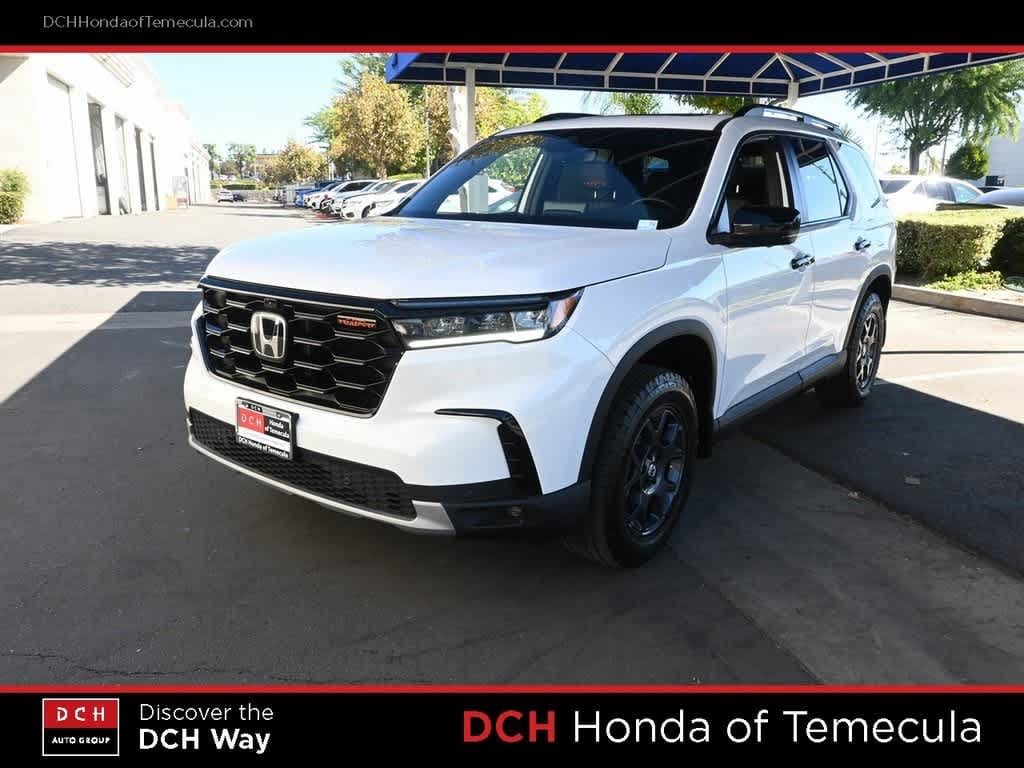 Certified 2025 Honda Pilot TrailSport SUV