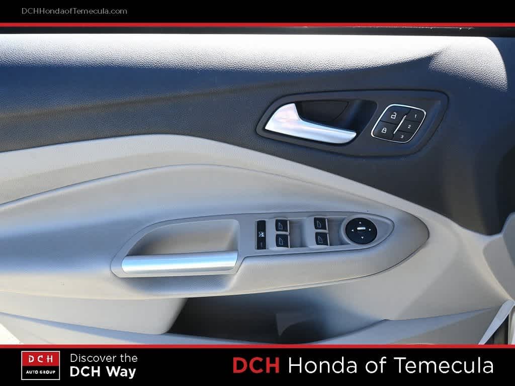 Thumbnail: 2013 Ford Escape - 15