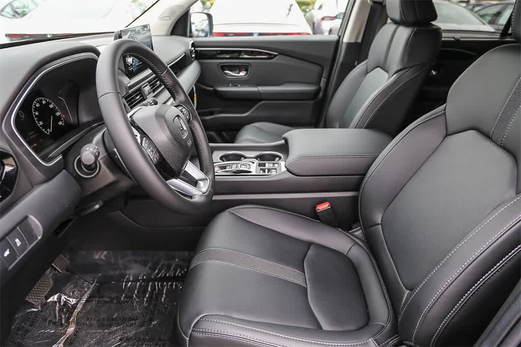 Thumbnail: 2025 Honda Pilot - 19