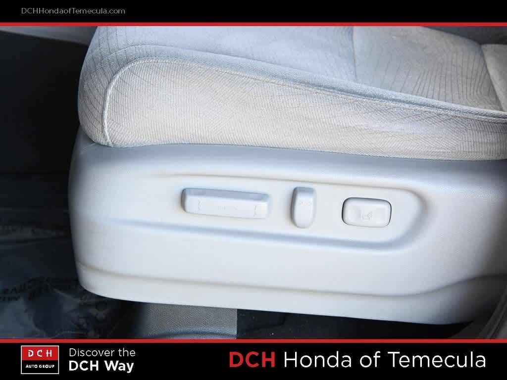 Thumbnail: 2018 Honda Pilot - 17