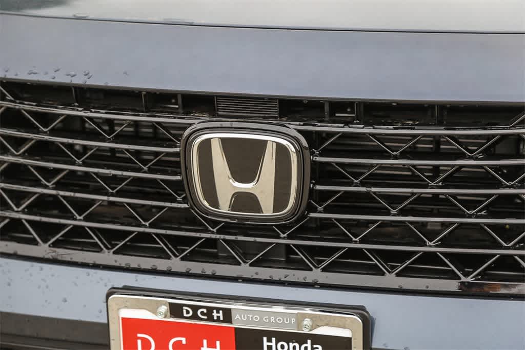 2025 Honda Accord Touring 12