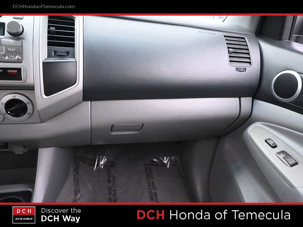 Thumbnail: 2010 Toyota Tacoma - 14