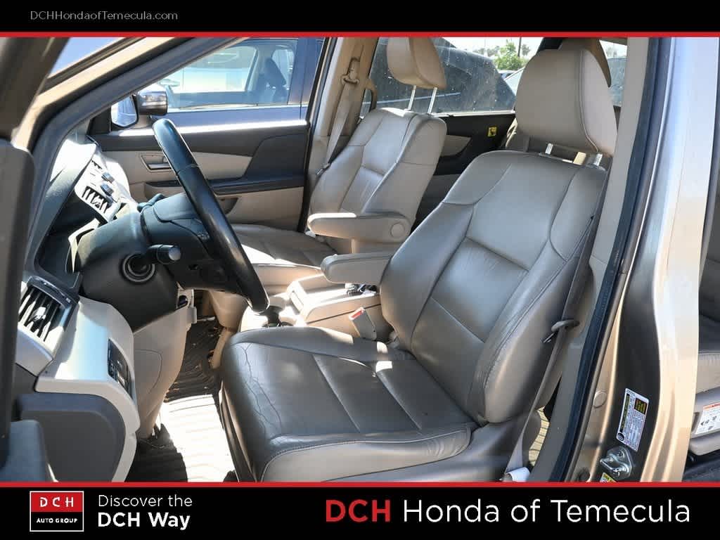 2013 Honda Odyssey  18