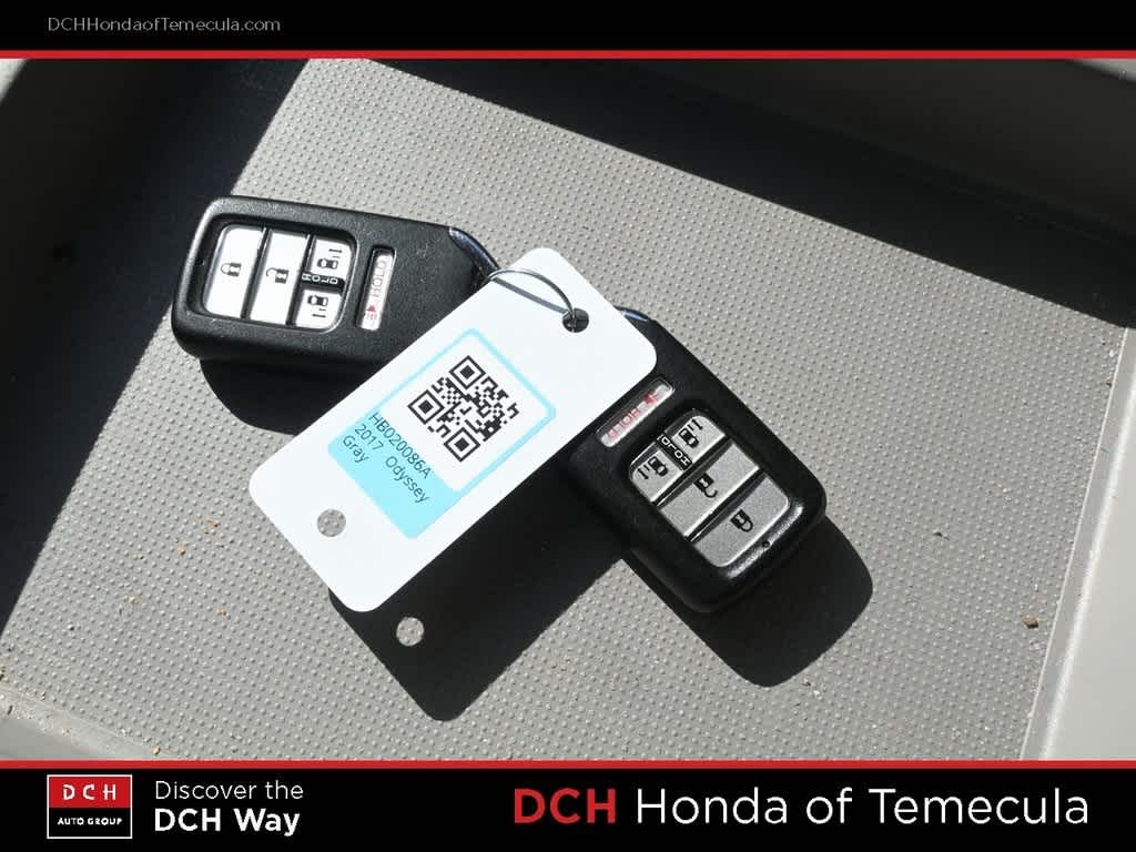 2017 Honda Odyssey SE 14