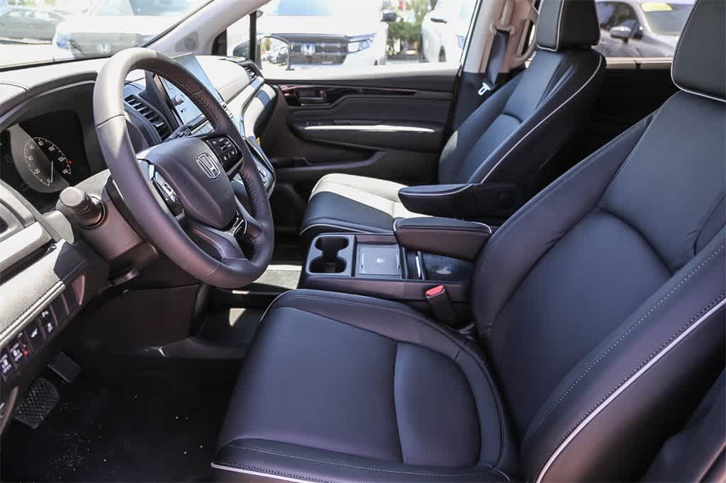 Thumbnail: 2026 Honda Odyssey - 17
