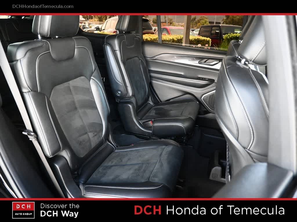 Thumbnail: 2021 Jeep Grand Cherokee L - 21