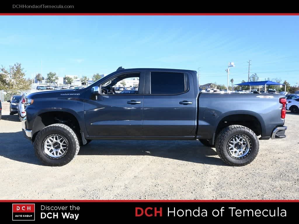 2022 Chevrolet Silverado 1500 LT photo 4