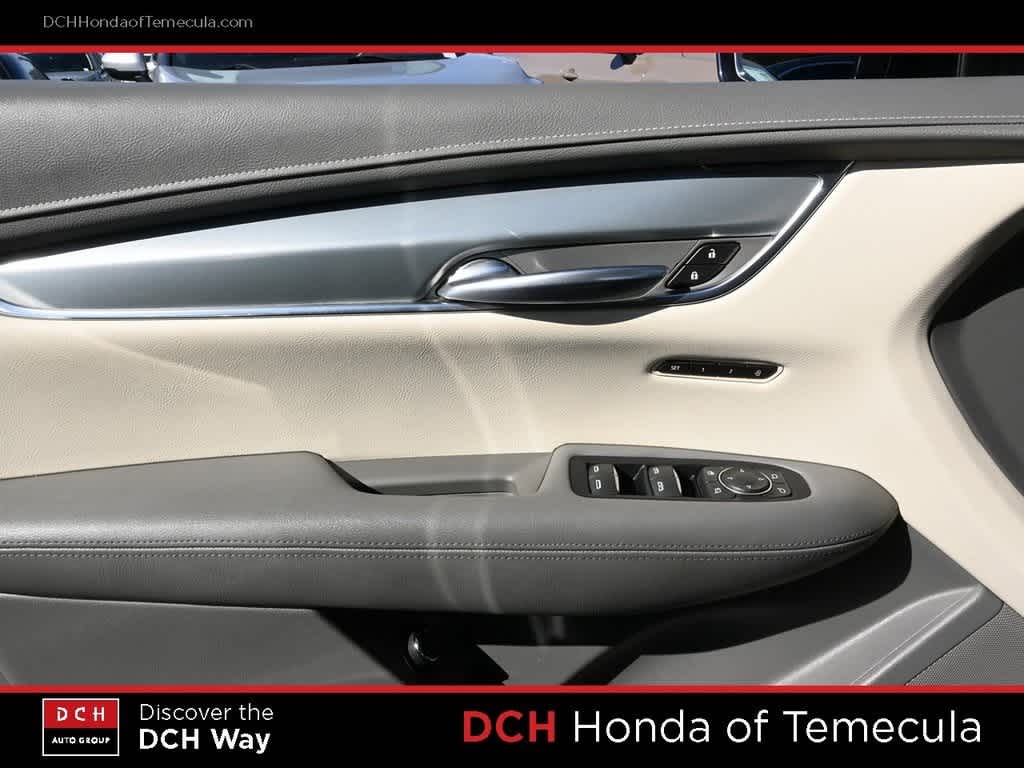 Thumbnail: 2019 Cadillac XT5 - 16