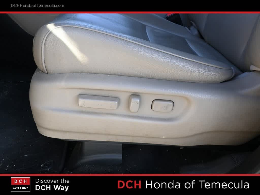 Thumbnail: 2018 Honda Pilot - 16