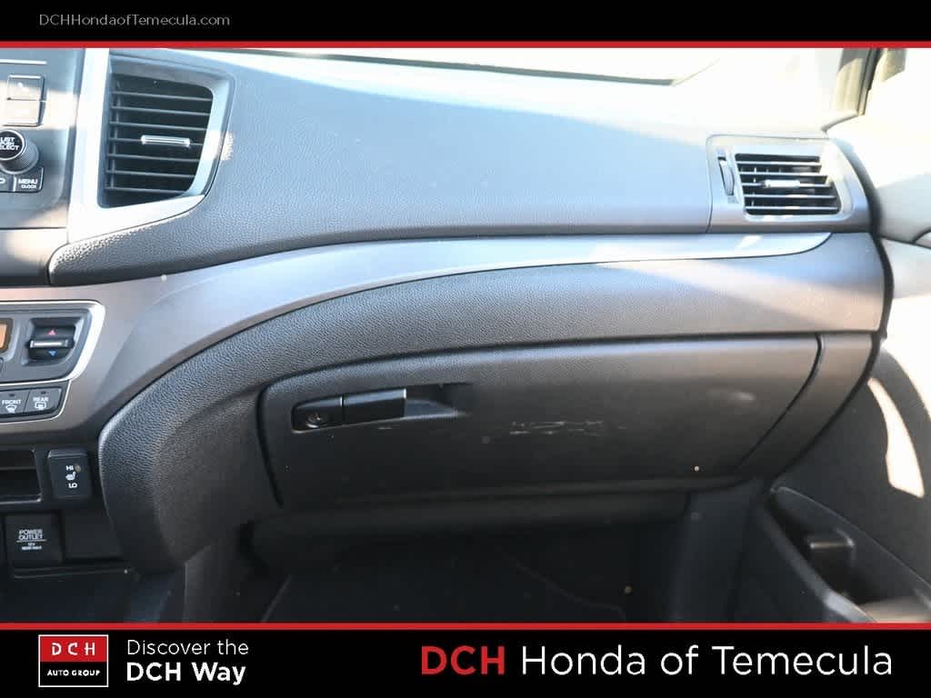 Thumbnail: 2017 Honda Ridgeline - 13