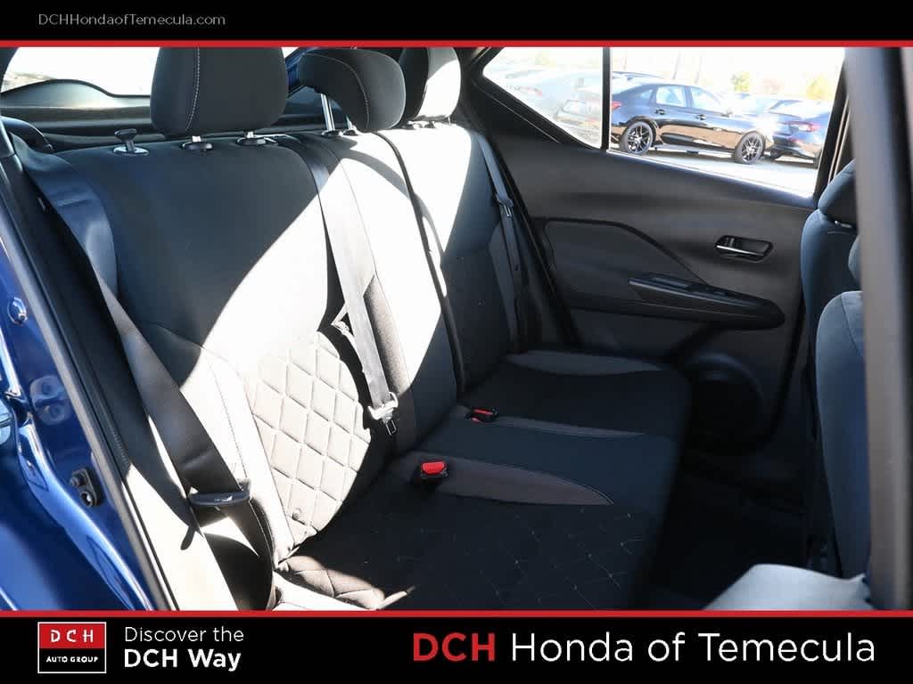 Thumbnail: 2018 Nissan Kicks - 19