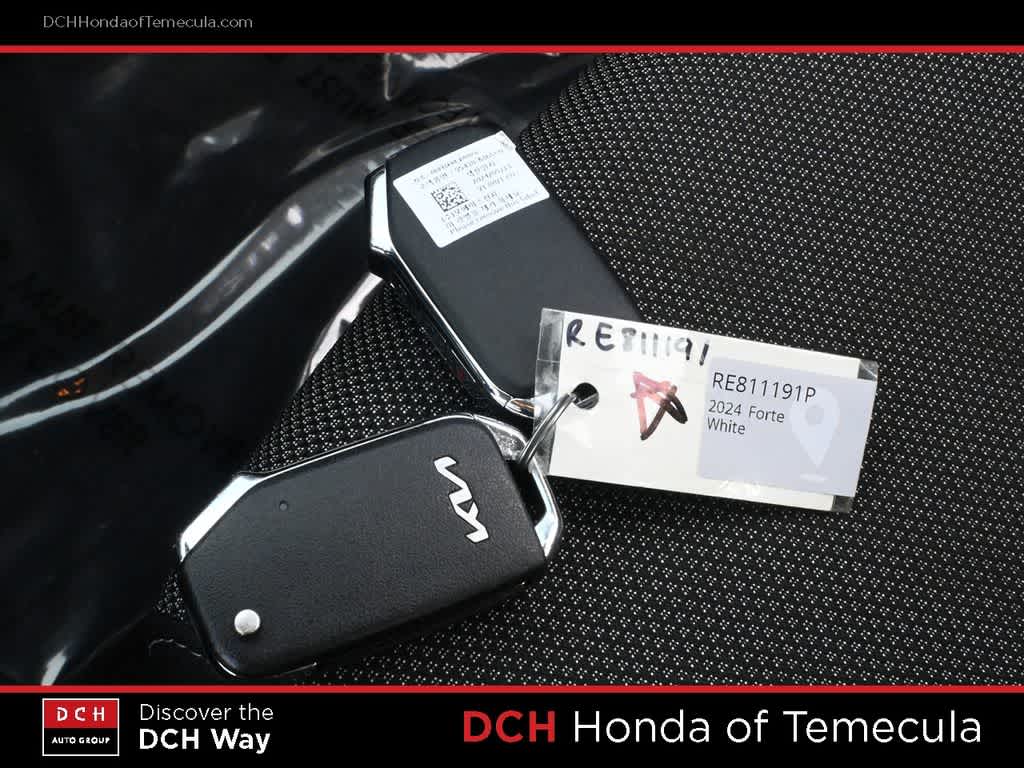 Thumbnail: 2024 Kia Forte - 15