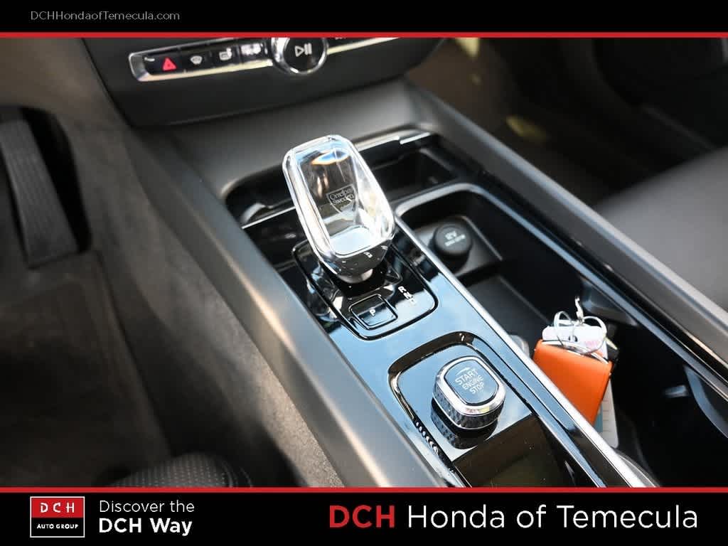 Thumbnail: 2024 Volvo S60 - 11