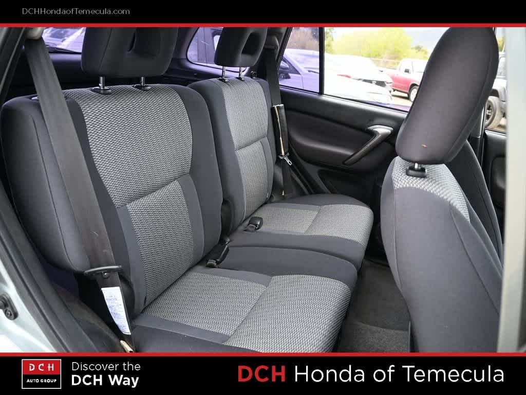Thumbnail: 2005 Toyota RAV4 - 19