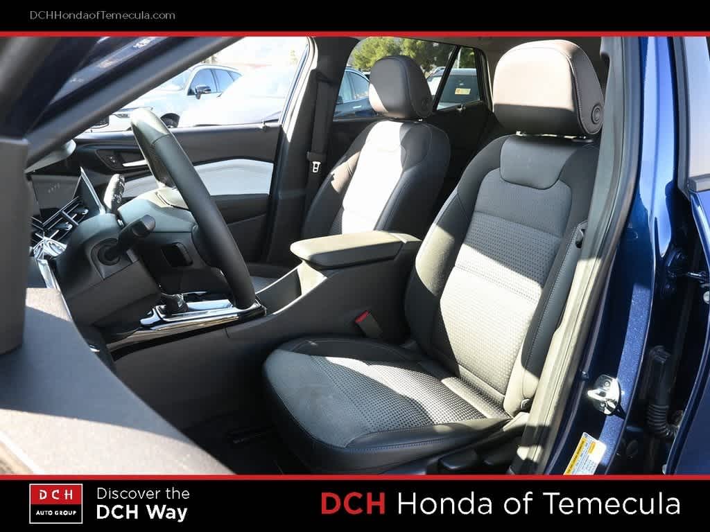 Thumbnail: 2024 Chevrolet Trax - 18