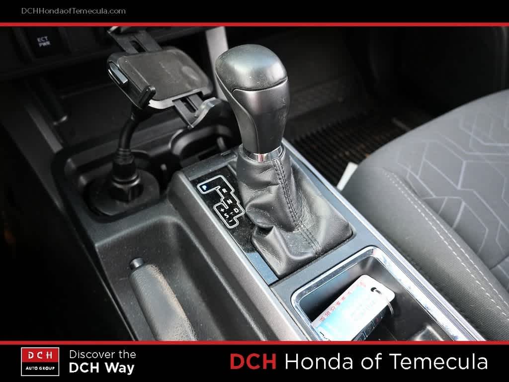 Thumbnail: 2018 Toyota Tacoma - 10