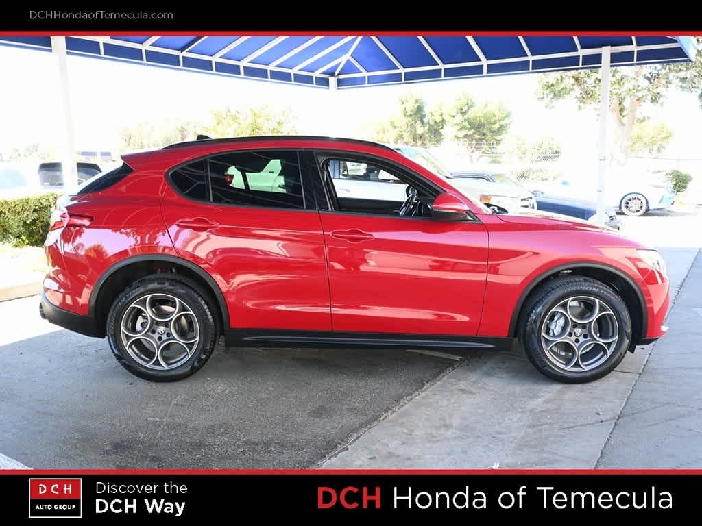 Thumbnail: 2023 Alfa Romeo Stelvio - 5