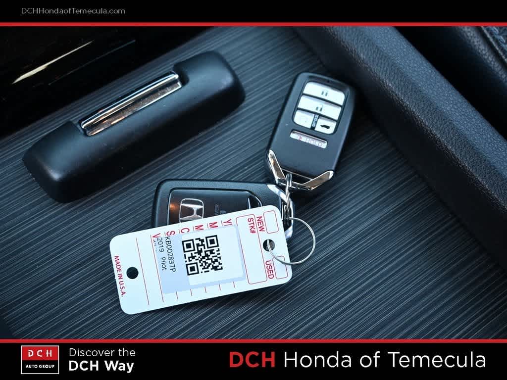 Thumbnail: 2019 Honda Pilot - 14