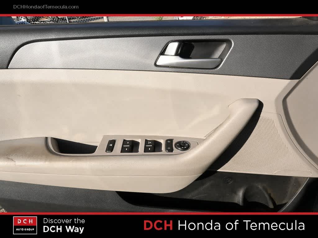 Thumbnail: 2015 Hyundai Sonata - 8