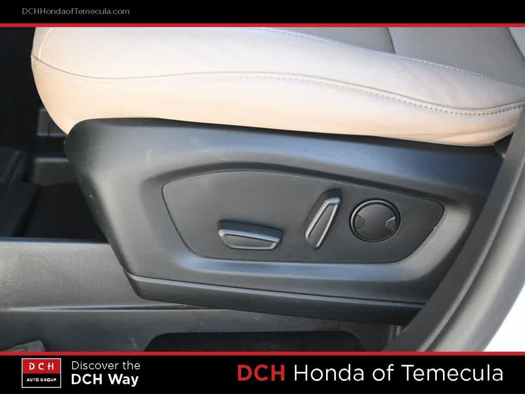 Thumbnail: 2021 Ford Explorer - 17