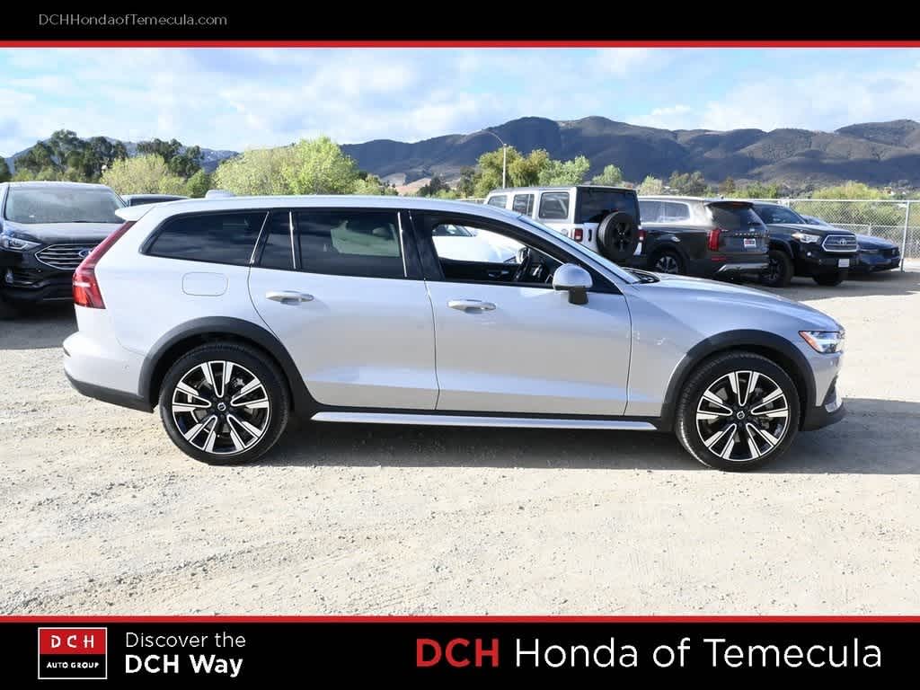 Thumbnail: 2024 Volvo S60 - 5