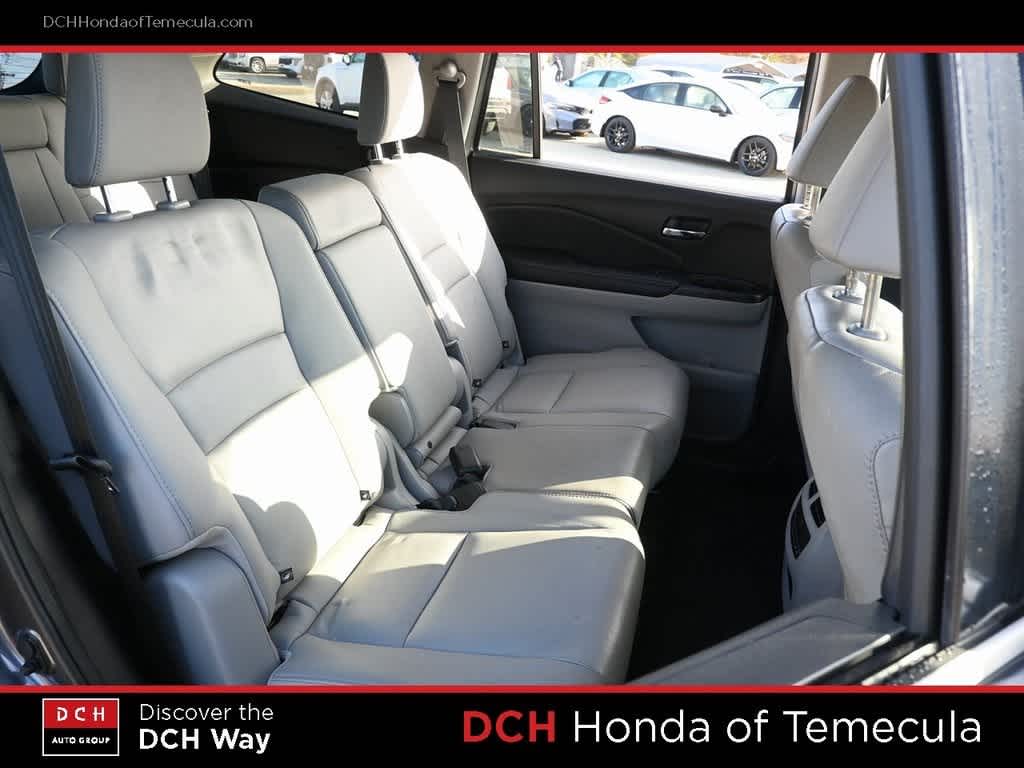Thumbnail: 2017 Honda Pilot - 19