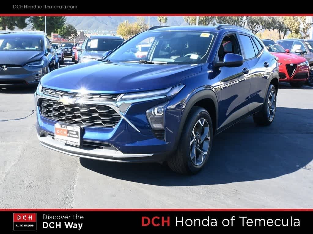 Used 2024 Chevrolet Trax LT SUV