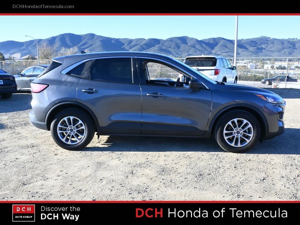 Thumbnail: 2022 Ford Escape - 5