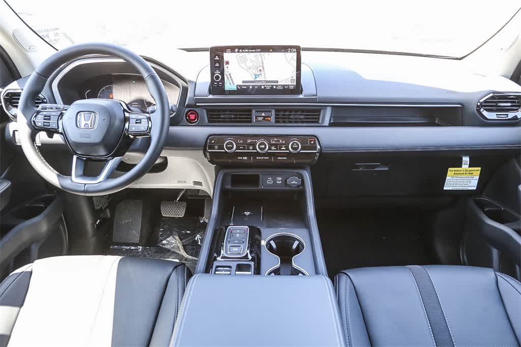2025 Honda Pilot Touring 13