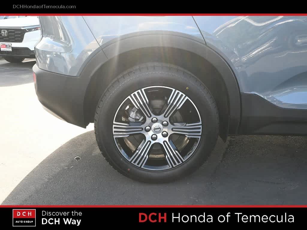 Thumbnail: 2021 Volvo XC40 - 23