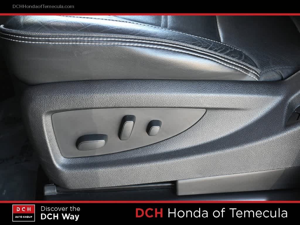 Thumbnail: 2017 GMC Yukon XL - 17