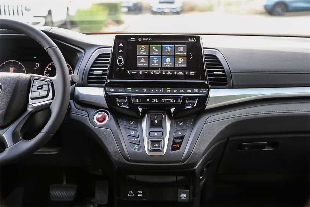 Thumbnail: 2026 Honda Odyssey - 14