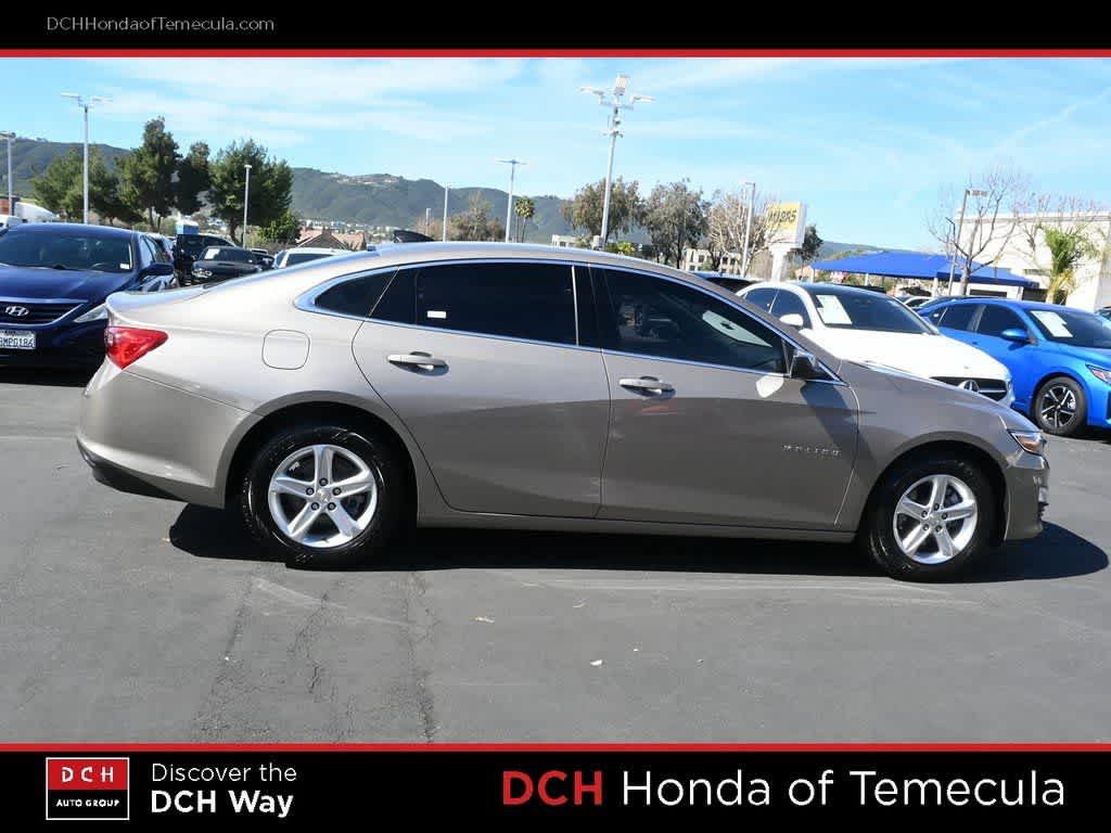 Thumbnail: 2022 Chevrolet Malibu - 5