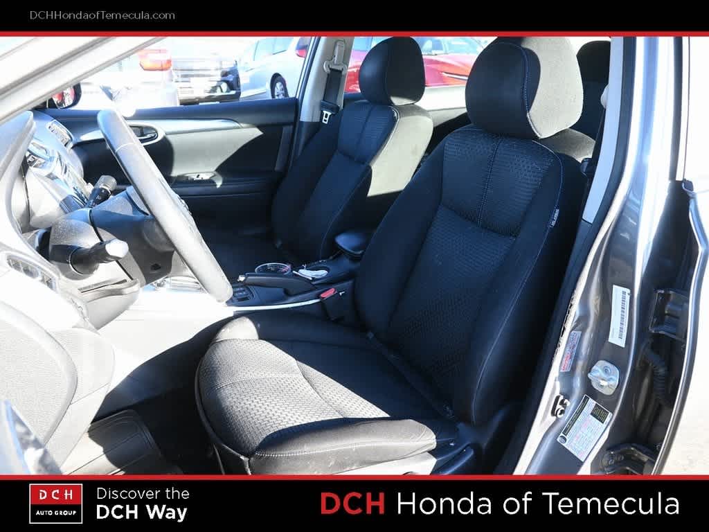 Thumbnail: 2016 Nissan Sentra - 17