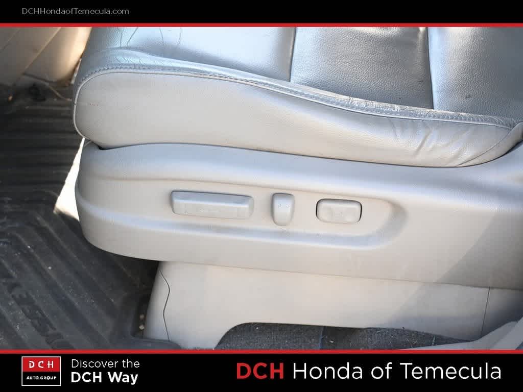 2013 Honda Odyssey  17