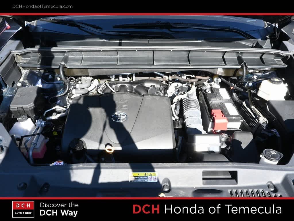 Thumbnail: 2021 Toyota Highlander - 25