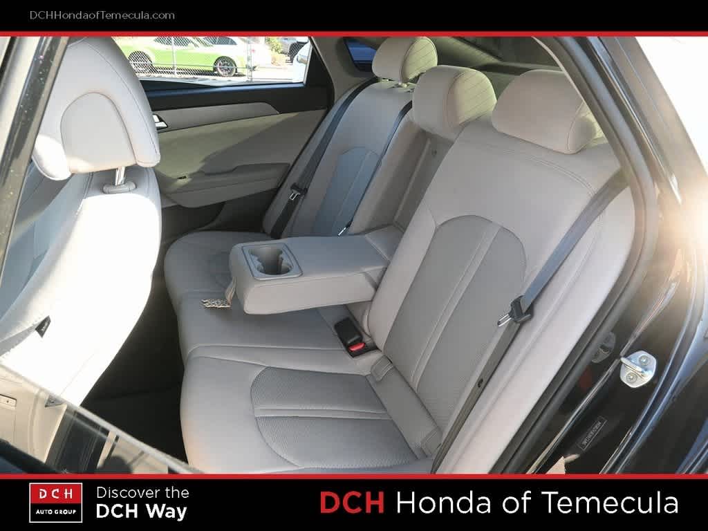 Thumbnail: 2015 Hyundai Sonata - 18