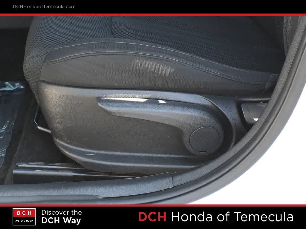 Thumbnail: 2020 Kia Optima - 17