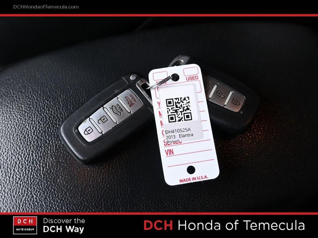 Thumbnail: 2013 Hyundai Elantra - 9