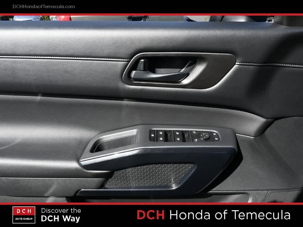 Thumbnail: 2024 Nissan Pathfinder - 15