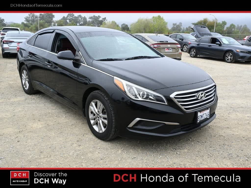 Thumbnail: 2017 Hyundai Sonata - 3