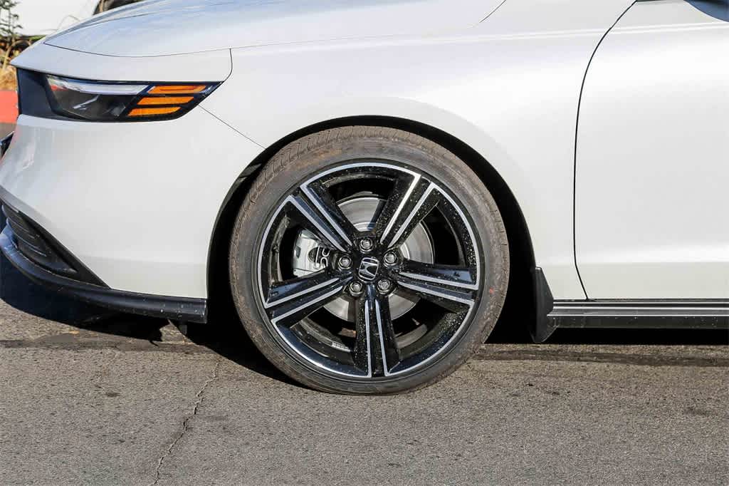 2025 Honda Accord Sport 10